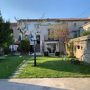 Les Papalines Hébergement de vacances Avignon